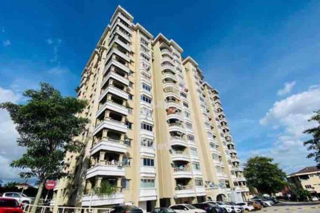 The Nest - Cozy 3-Bedroom Condo, Shah Alam Eksteriør bilde